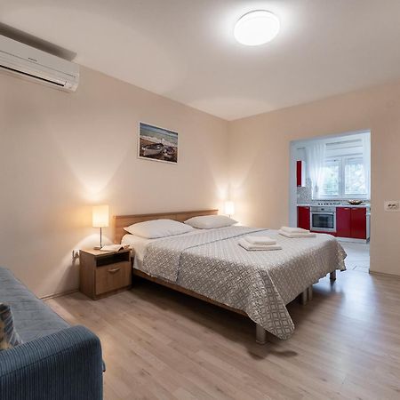 Argyruntum Apartments Stari Grad Kültér fotó