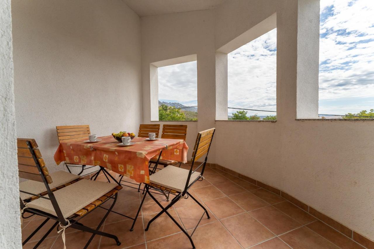 Argyruntum Apartments Stari Grad Kültér fotó