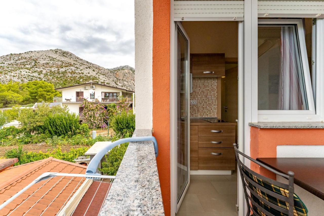 Argyruntum Apartments Stari Grad Kültér fotó