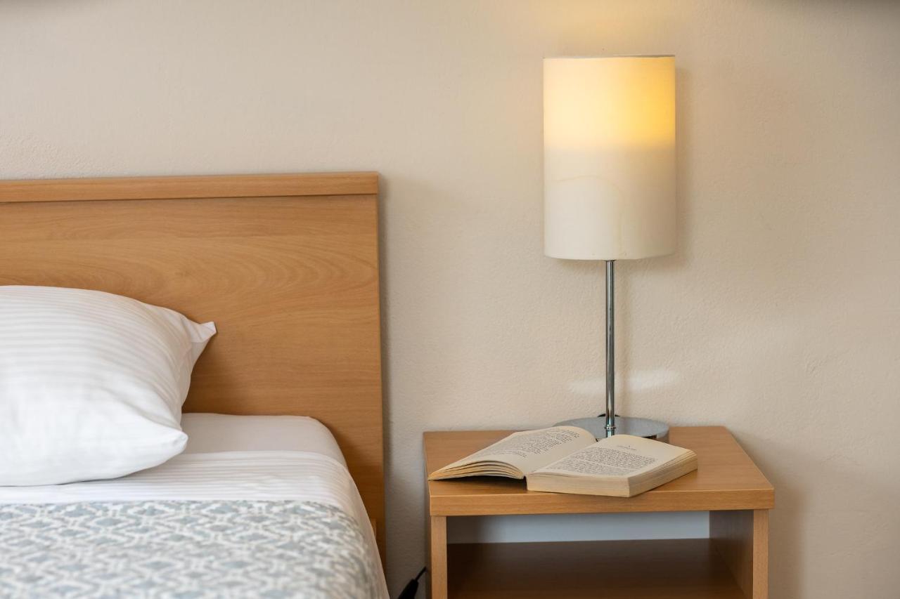 Argyruntum Apartments Stari Grad Kültér fotó