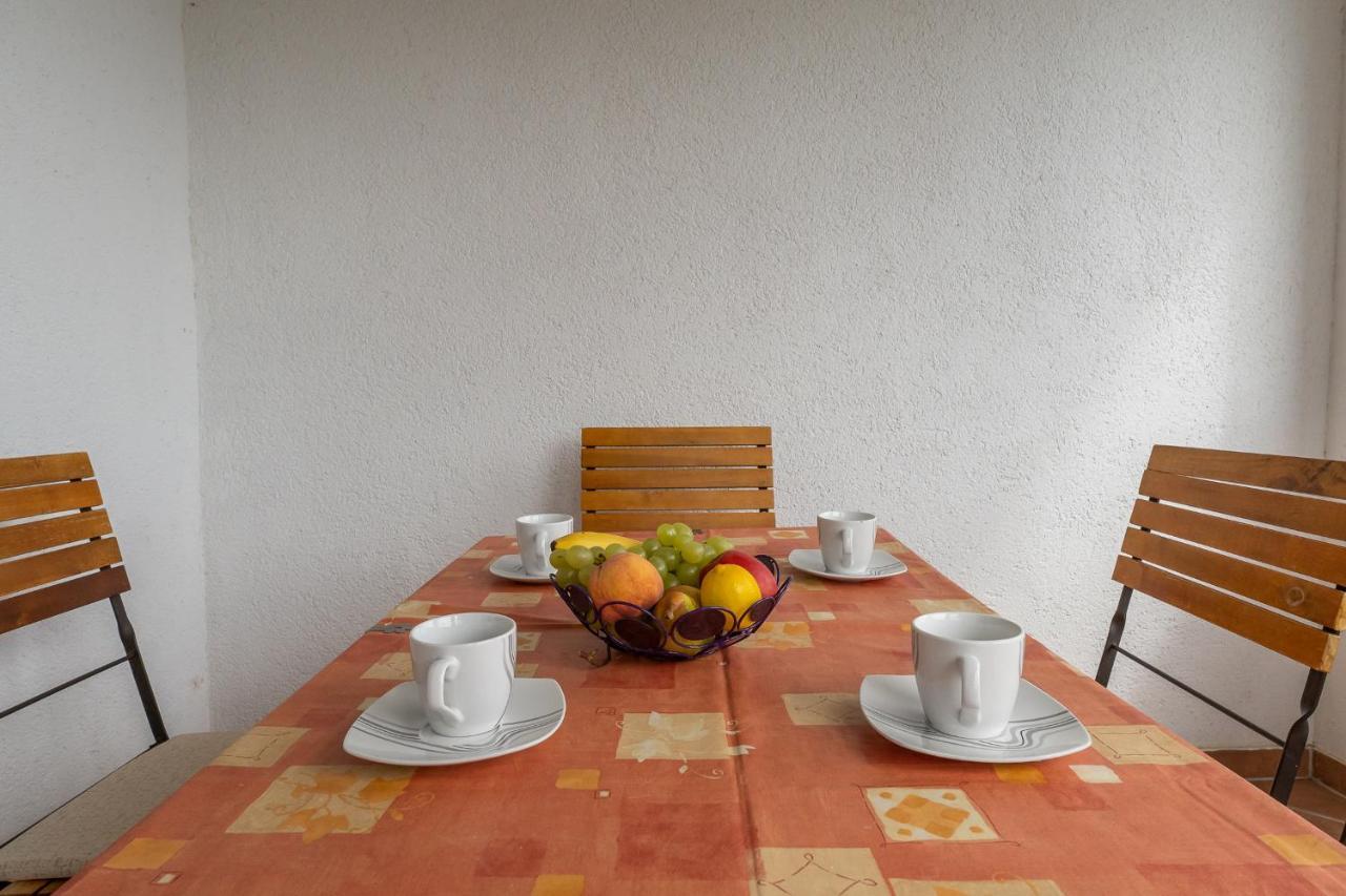 Argyruntum Apartments Stari Grad Kültér fotó