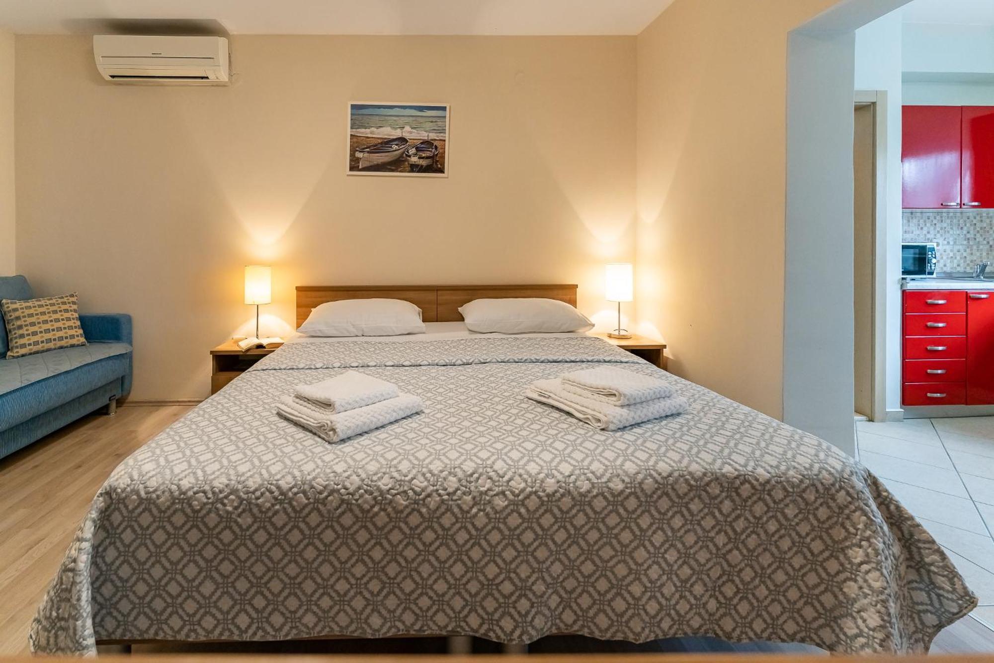 Argyruntum Apartments Stari Grad Kültér fotó